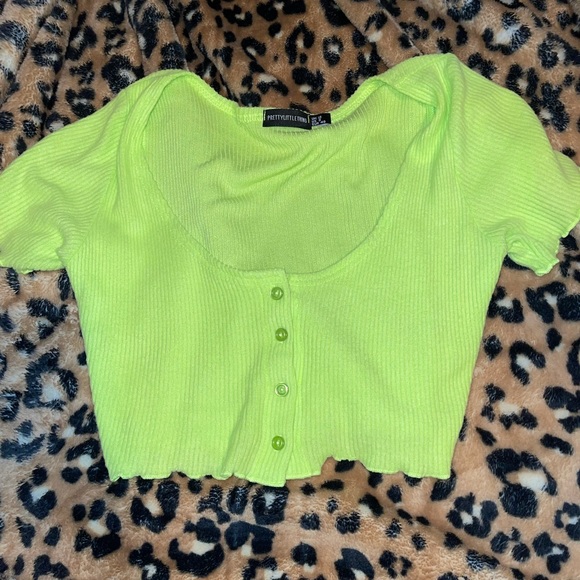 PrettyLittleThing Tops - Pretty Little Thing green button crop
